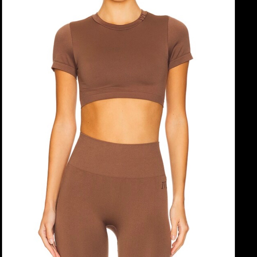 NWT IVL Collective Activewear Set🤎